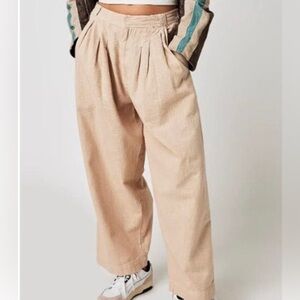 Free People pleated cotton linen trousers / pants , Sz 8
